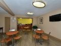 super-8-by-wyndham-clarksville-northeast