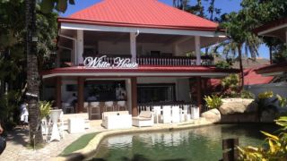 white-house-beach-resort
