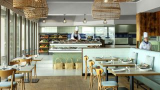 radisson-blu-hotel-dubai-deira-creek