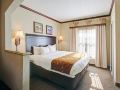 comfort-suites-university-drive