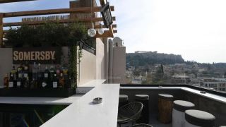 enattica-monastiraki-living