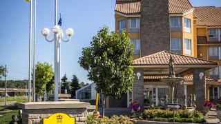 monte-carlo-inn-barrie
