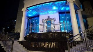 iris-art-hotel
