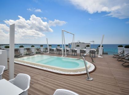 M&F Hotel