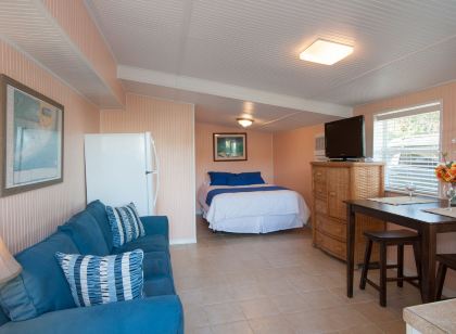 Sunset Cove Beach Resort