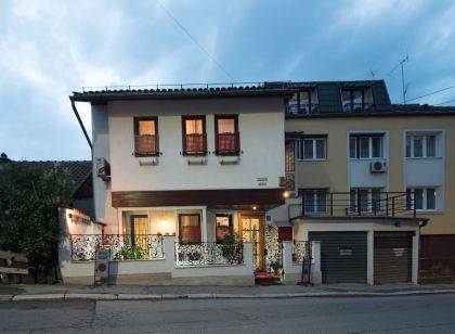 Halvat Guesthouse