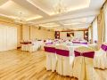 party-school-sunshine-business-hotel