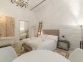 romantic-vintage-colosseum-apartment
