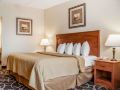 quality-hotel-and-suites-at-the-falls