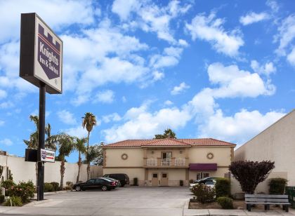 Howard Johnson by Wyndham Bakersfield