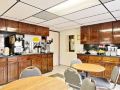days-inn-and-suites-by-wyndham-marshall