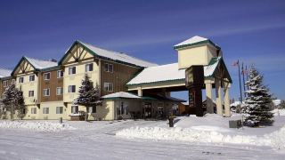 gray-wolf-inn-and-suites