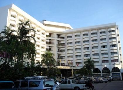 โรงแรมเพชรเกษมแกรนด์