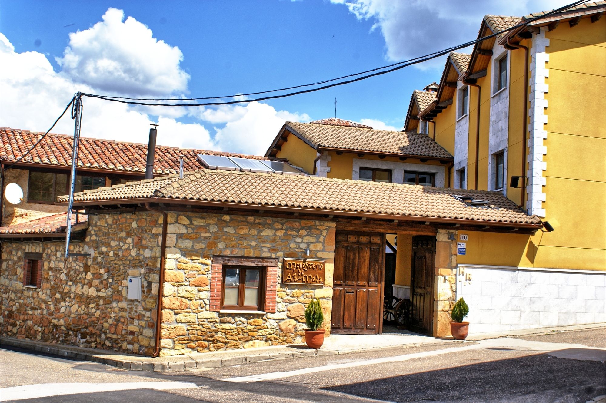 hotel overview picture