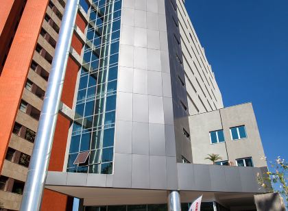 BH Raja Hotel