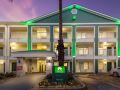 hometowne-studios-by-red-roof-houston-northwest