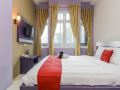 reddoorz-plus-near-stasiun-bekasi