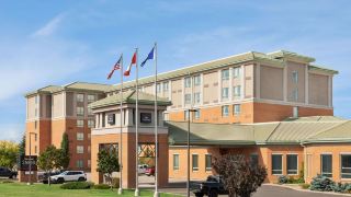 royal-hotel-calgary-trademark-collection-by-wyndham