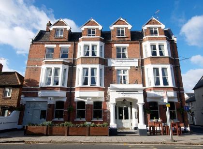 Kew Gardens Hotel