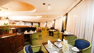 nairobi-safari-club