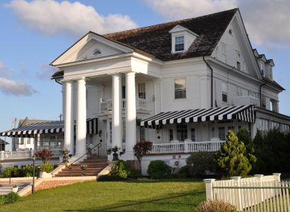 Peter Shields Inn & Restaurant