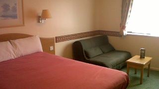 days-inn-by-wyndham-michaelwood-m5