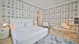 friday-hotel