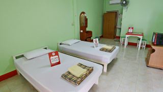nida-rooms-jomthong-99-kuangpao-silk