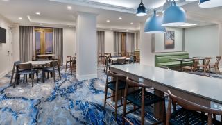 fairfield-inn-and-suites-by-marriott-atlanta-downtown