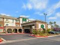 la-quinta-by-wyndham-las-vegas-redrock-summerlin