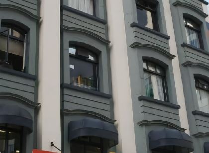 サーフ アンド スノー バックパッカーズ - ホステル