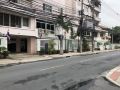 oyo-1042-boon-s-residence-sathorn