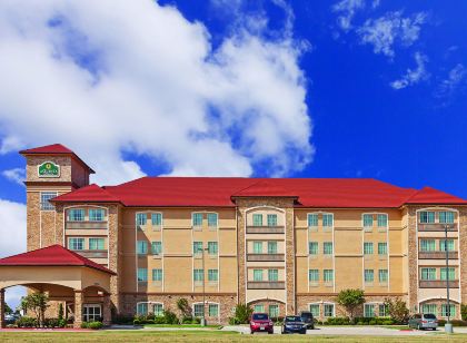 La Quinta Inn & Suites by Wyndham Allen at the Village