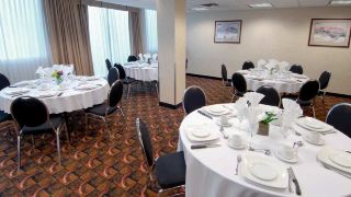 hampton-inn-and-suites-by-hilton-vancouver-downtown