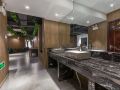 kending-guanmei-hotel-nanjing-xinjekou-financial-center-central-mall