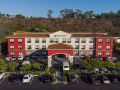 holiday-inn-express-and-suites-lake-forest-an-ihg-hotel
