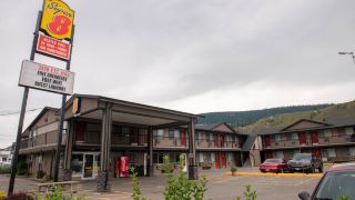 super-8-by-wyndham-kamloops-east