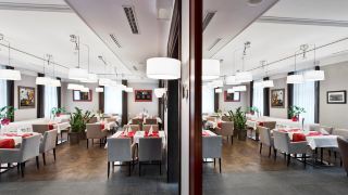 red-baron-hotel-and-restaurant