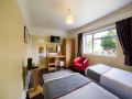 oyo-eagle-house-hotel