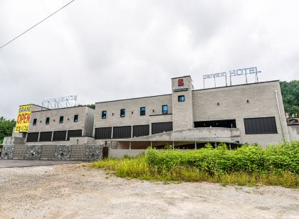 드라이브인 호텔 시그널