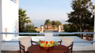 agnadi-syros-beachfront-studios-and-rooms