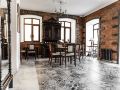 brick-walls-hotel