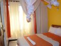 golden-goose-hotel