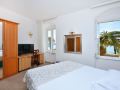 hotel-adriana