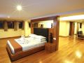 queen-s-park-hotel