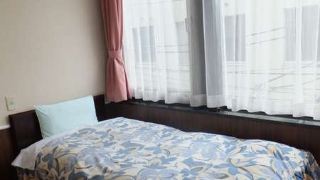 super-price-hotel-impact-2002