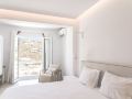 super-paradise-suites