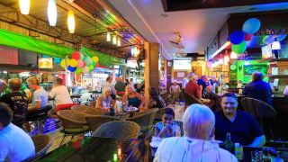 harrys-hotel-bar-and-restaurant