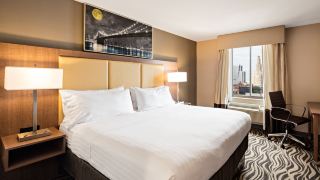 holiday-inn-express-brooklyn-an-ihg-hotel