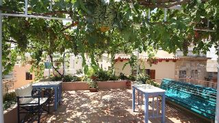 nostos-hotel